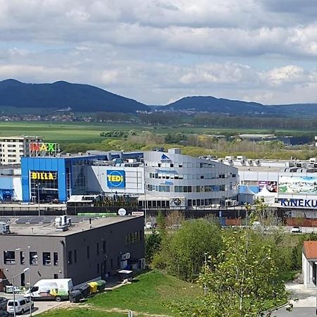 Apartman Mikaela 68 M2 Poprad Eksteriør billede