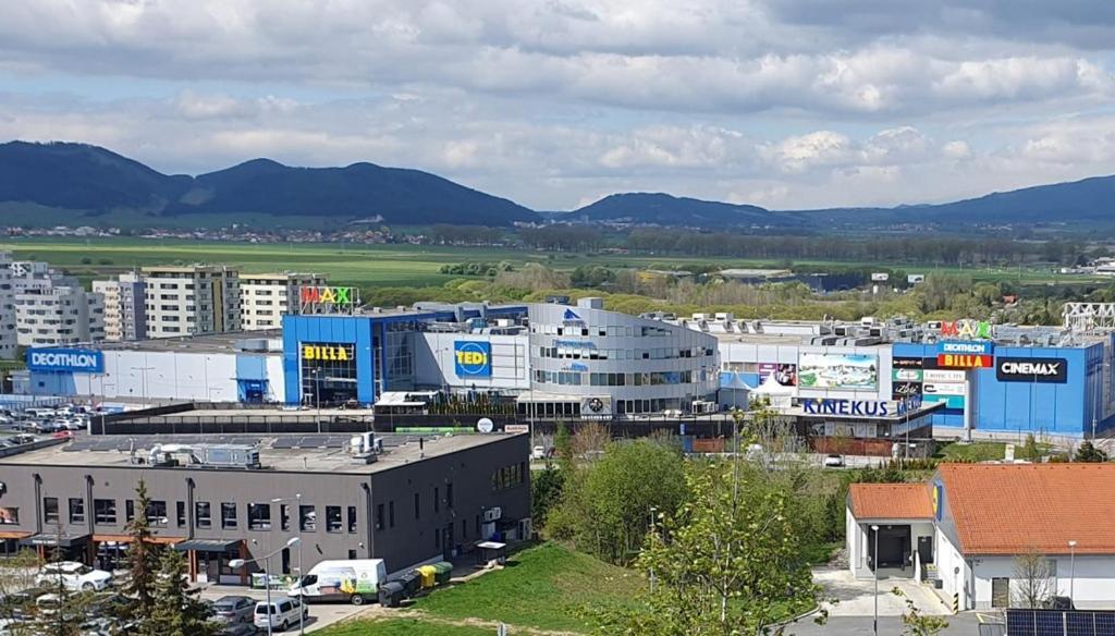Apartman Mikaela 68 M2 Poprad Eksteriør billede